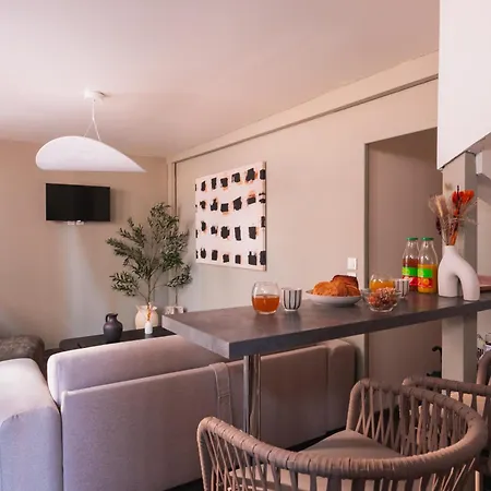 Le Saint-loup - T2 Dans Le Coeur Historique De